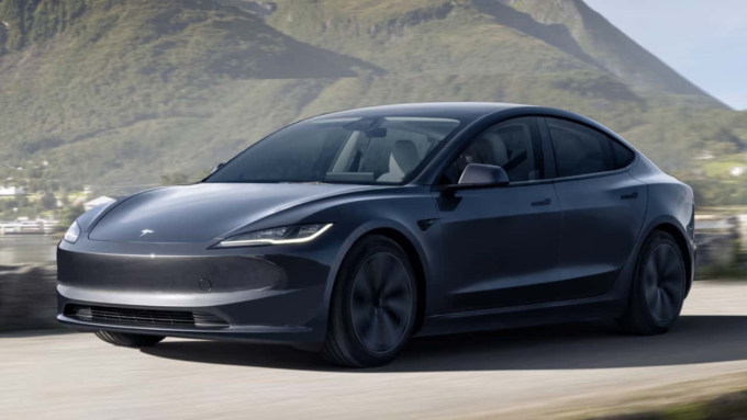 Tesla Model 3: Otonom Vožnja Dovela do Neverovatne Nesreće